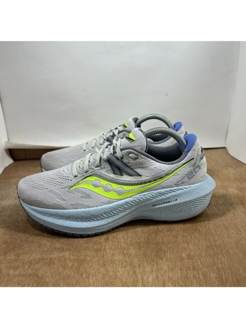 Saucony please review